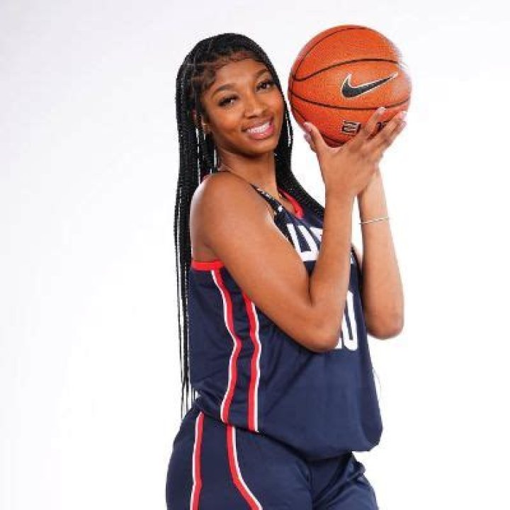 Angel McCoughtry Bio - engaged, salary, net worth, age, bio, stats, wedding, wife, family, relationship, career, height, nationality