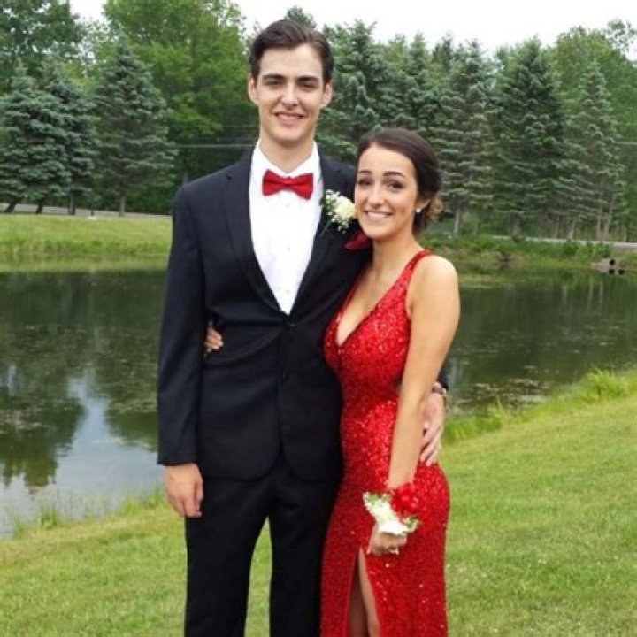 Atlanta Braves Pitcher Ian Anderson's Bio, Family, Parents, Siblings, Girlfriend, Relationship, Net Worth, Earnings, Salary, Contracts, Stats