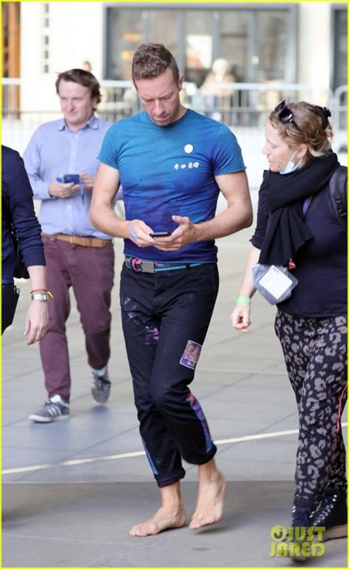 Chris Martin Goes Barefoot Outside As He Leaves BBC Studio In London After ‘Live Lounge’ Performance