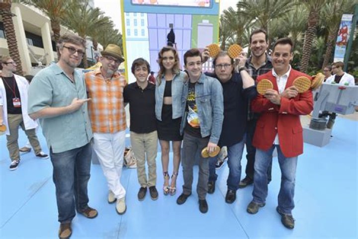 DAN POVENMIRE, SWAMPY MARSH, VINCENT MARTELLA, ALYSON STONER, DRAKE BELL, FRED TATASCIORE, TRAVIS WILLINGHAM, ADRIAN PASDAR – Celeb Secrets