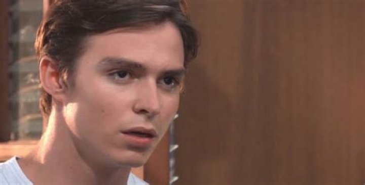 Esme Decides To Move, Triggers Spencer Into Doing Using Tampered Evidence