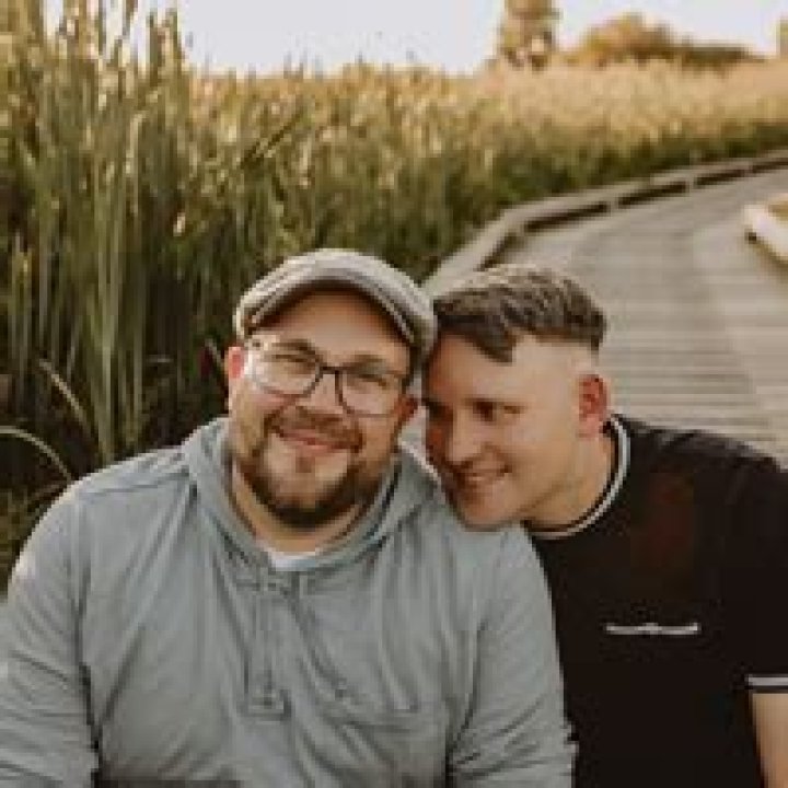 Hire Darcy and Jer for a Corporate Event or Performance Booking.