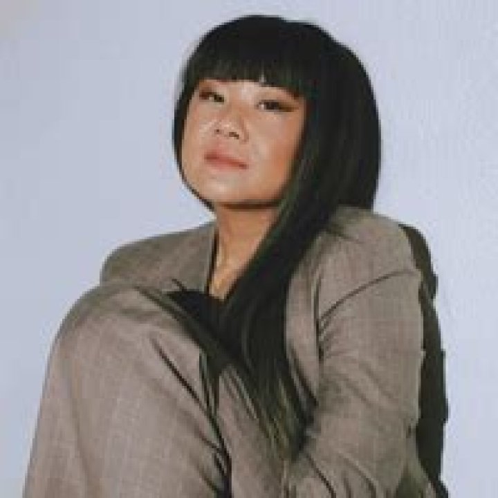 Hire Jenny Yang for a Corporate Event or Performance Booking.