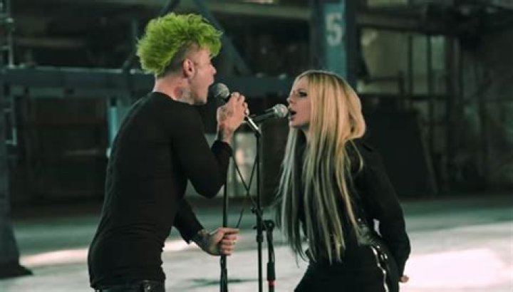 Mod Sun and Avril Lavigne Release Acoustic Version of “Flames” and It’s Better Than The Original (Listen) – Celeb Secrets