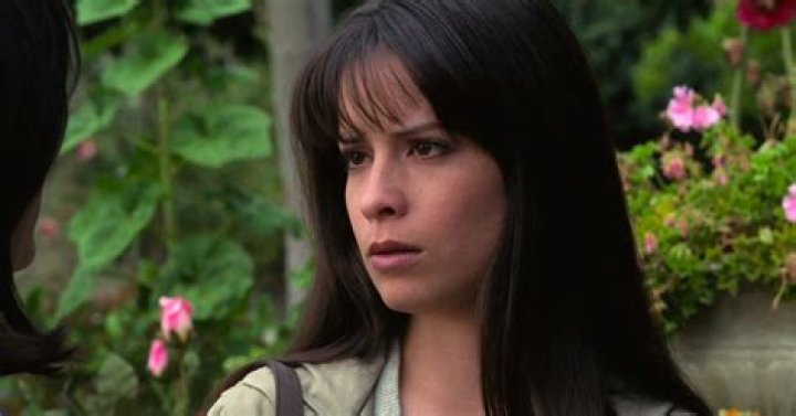 ROMA MAFFIA, HOLLY MARIE COMBS, LUCY HALE – Celeb Secrets