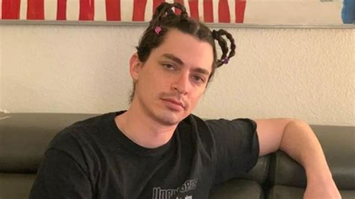 Wife, Engagement With Dasha, Dating Jordan?